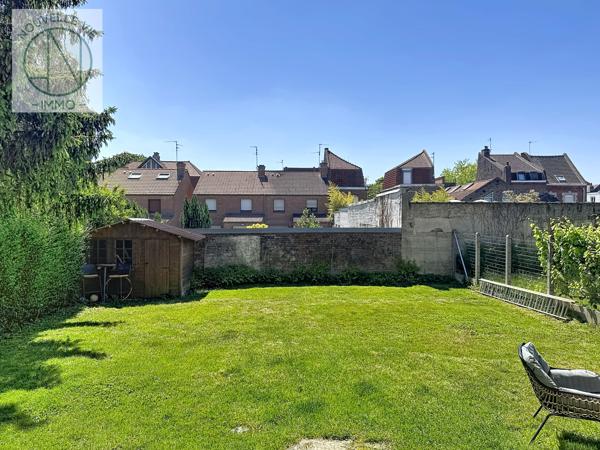 Maison
                                                                                                                                                                                                                                                                                                                        4 pièce(s)                                                                                                                                                                                                          4 chambre(s)                                                                                                                                                                                                          82  m²