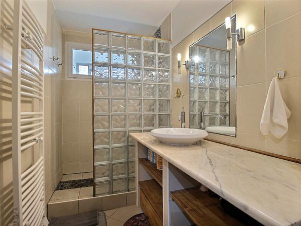 Appartement Avignon 3 pièce(s) 59.53 m2 balcon et stationnement