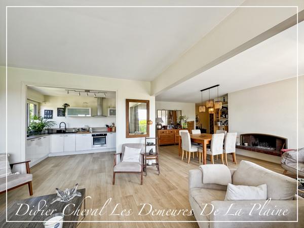 Noisy-le-Roi (78590) APPARTEMENT SPACIEUX ET LUMINEUX