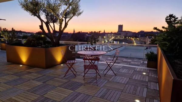 Luxueux Appartement avec Terrasse paysagée et Parkings