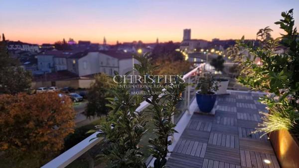 Luxueux Appartement avec Terrasse paysagée et Parkings