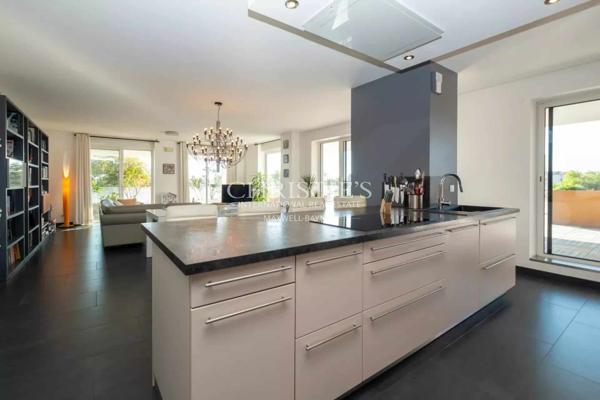 Luxueux Appartement avec Terrasse paysagée et Parkings