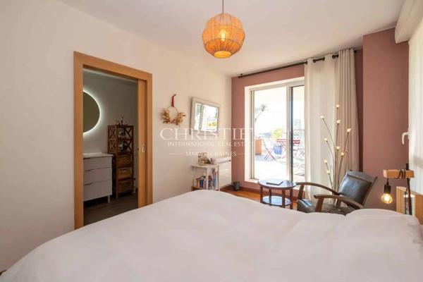 Luxueux Appartement avec Terrasse paysagée et Parkings