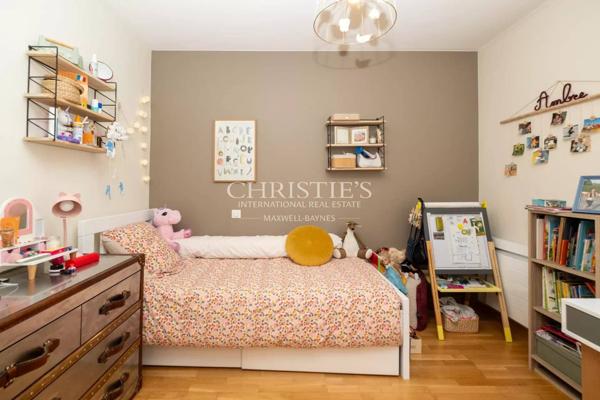 Luxueux Appartement avec Terrasse paysagée et Parkings