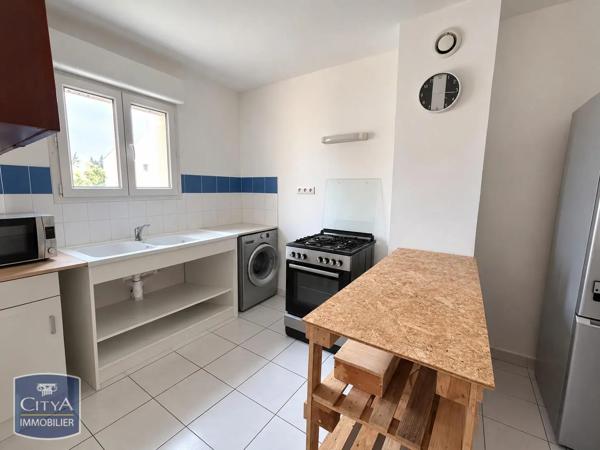 Maison à louer 4 pièces 85.47m² Capendu (11700)
