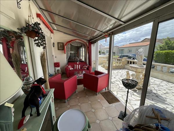 Maison à vendre |  Châteaubernard |  5 pièces | 158 m²