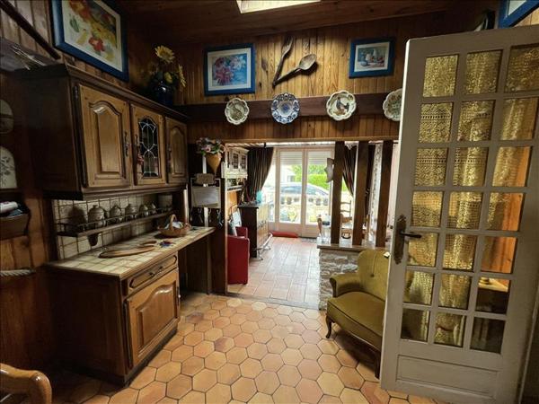 Maison à vendre |  Châteaubernard |  5 pièces | 158 m²