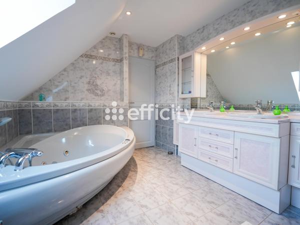 Maison 7 pièces - 210 m² Bien prestige