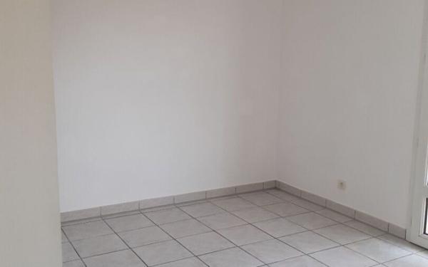 Appartement à louer    2 pièces • 24,05 m2 Sainte-Geneviève-des-Bois