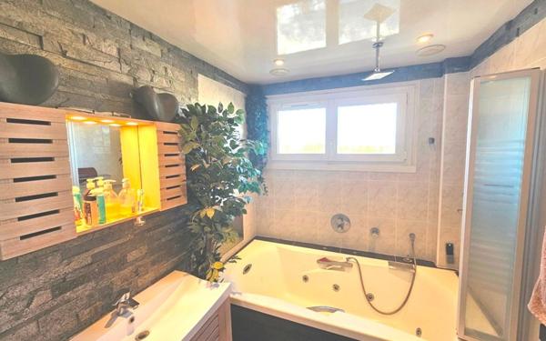 Appartement à vendre    2 pièces • 54 m2 Les Pavillons-sous-Bois