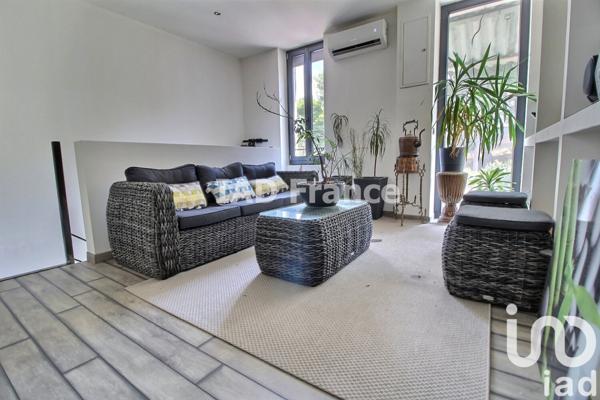 House for sale 4 rooms 120 m² Marseille 15
