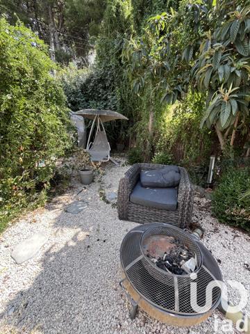 House for sale 4 rooms 120 m² Marseille 15