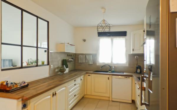 Maison à vendre    4 pièces • 90 m2 Villeneuve