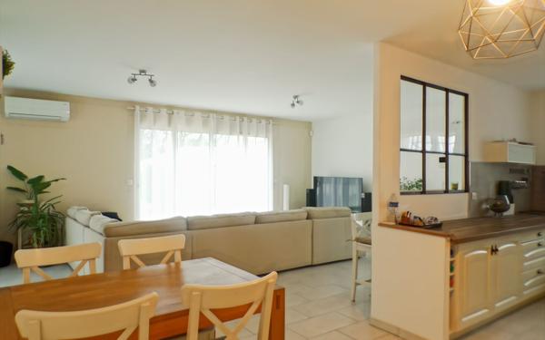 Maison à vendre    4 pièces • 90 m2 Villeneuve