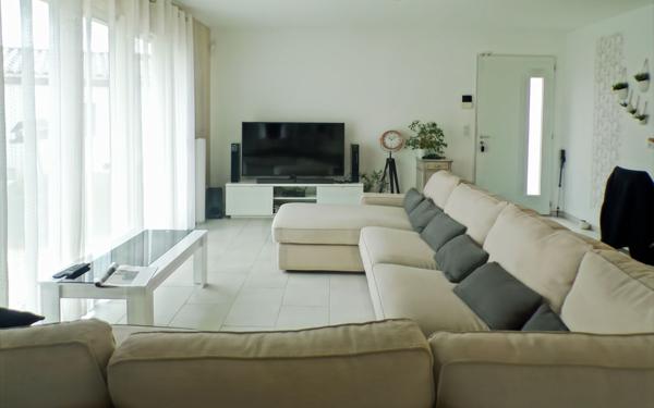 Maison à vendre    4 pièces • 90 m2 Villeneuve