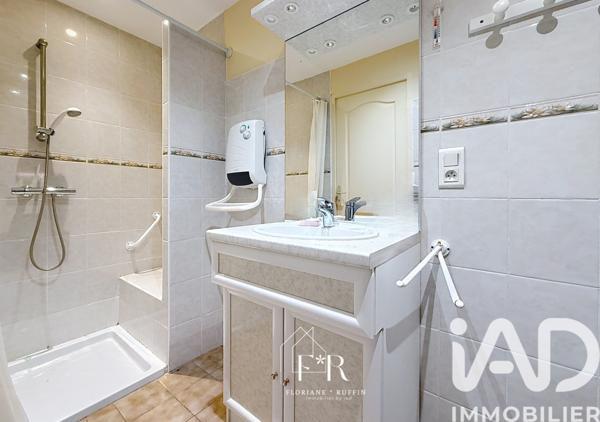 Maison à vendre 5 pièces 125 m² Entraigues-sur-la-Sorgue