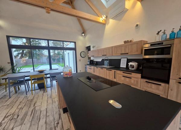 Grande Villa familiale de plein pieds avec piscine