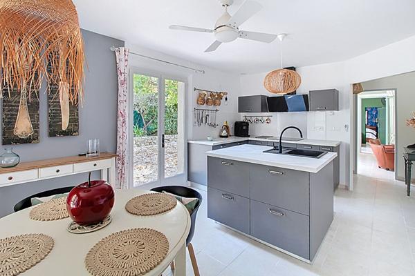 A VENDRE en EXCLUSIVITE a DRAGUIGNAN - Villa de charme de PLAIN PIED avec 3 chambres