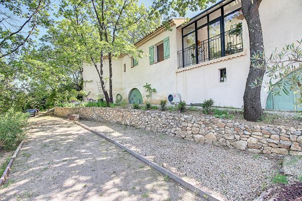 A VENDRE en EXCLUSIVITE a DRAGUIGNAN - Villa de charme de PLAIN PIED avec 3 chambres