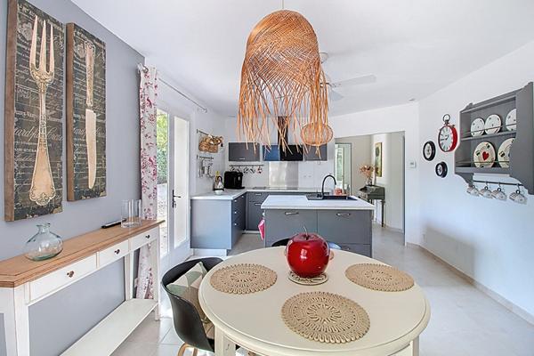 A VENDRE en EXCLUSIVITE a DRAGUIGNAN - Villa de charme de PLAIN PIED avec 3 chambres