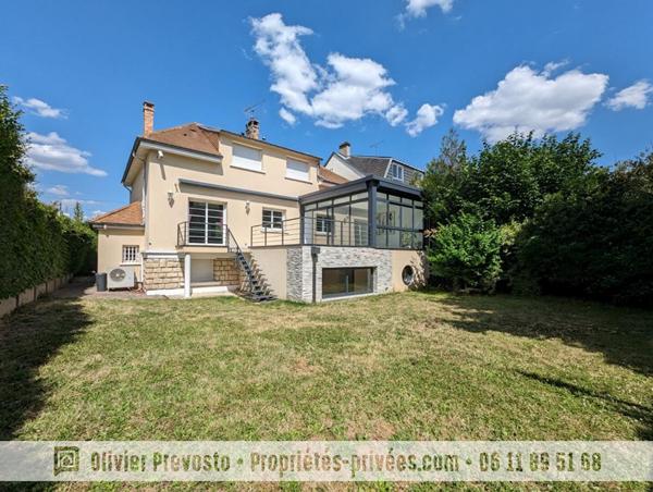 Maison Familliale Verrieres Le Buisson 9 pièce(s) 235 m2