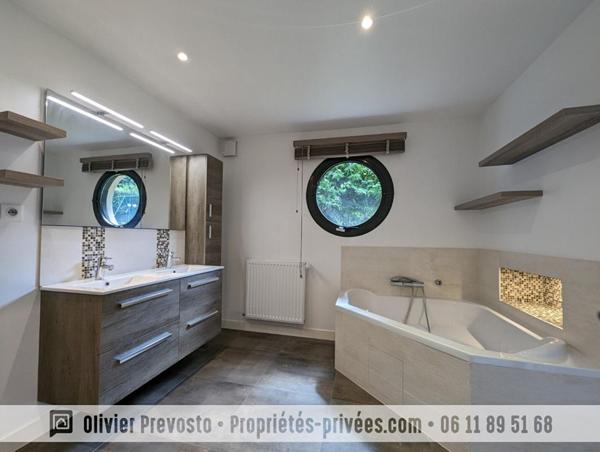 Maison Familliale Verrieres Le Buisson 9 pièce(s) 235 m2