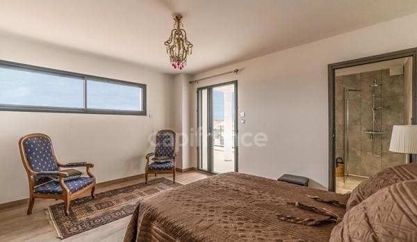 Villa architecte à vendre 6 pièces proche de CARCASSONNE (11) 186,80m2 habitable sur terrain de 1926m2