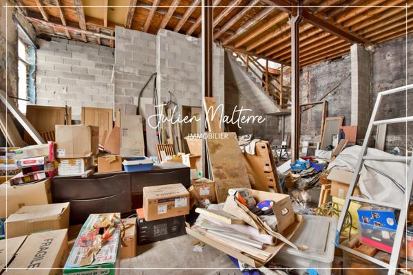 SAINT ETIENNE (42) - Plateau brut à aménager dans petite copropriété, rue Désiré Claude