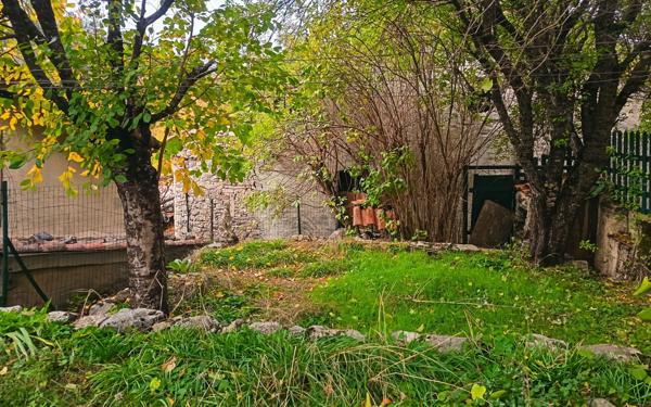 Maison à vendre    3 pièces •  Salérans