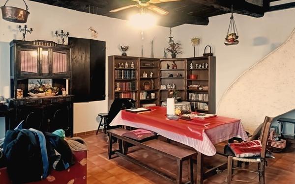 Maison à vendre    3 pièces •  Salérans