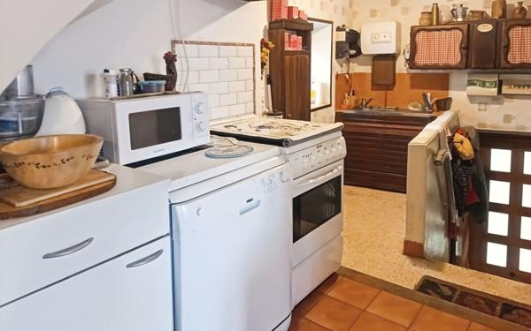 Maison à vendre    3 pièces •  Salérans