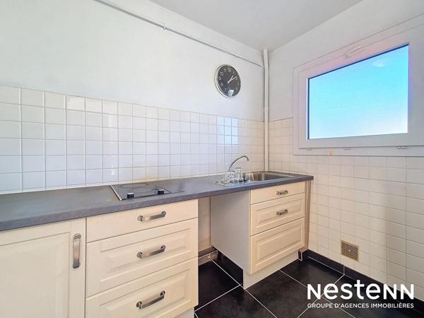 Appartement d'environ 38 m² à Cavalaire-sur-Mer au dernier étage proche des plages et des commerces