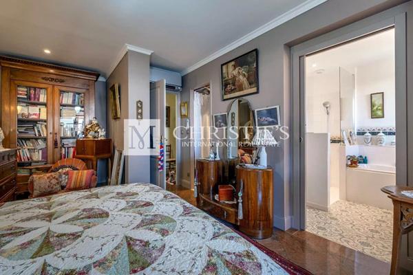 LA ROCHELLE – Appartement DERNIER ETAGE AVEC GRANDE TERRASSE PISCINE – double garage