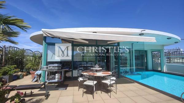 LA ROCHELLE – Appartement DERNIER ETAGE AVEC GRANDE TERRASSE PISCINE – double garage