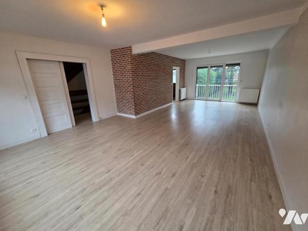 LAMBERSART - PROXIMITE METRO - MAISON BEL ETAGE - 3 CHAMBRES - GARAGE - JARDIN- TRAVAUX