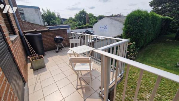 LAMBERSART - PROXIMITE METRO - MAISON BEL ETAGE - 3 CHAMBRES - GARAGE - JARDIN- TRAVAUX