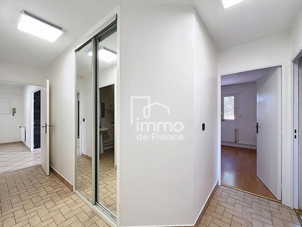 Appartement Oyonnax 4 pièce(s) 93 m2