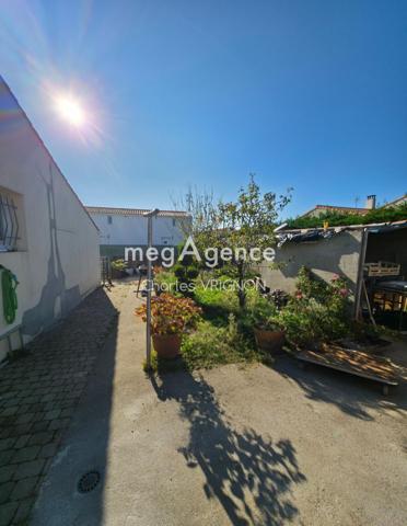 Maison à SABLES D OLONNE, 85180 - 5 pièces 150m²