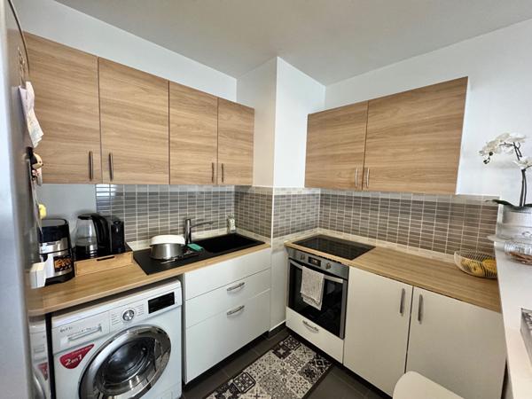 Beau 2p récent - Créteil Pointe du Lac  + parking