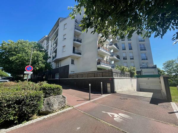 Beau 2p récent - Créteil Pointe du Lac  + parking