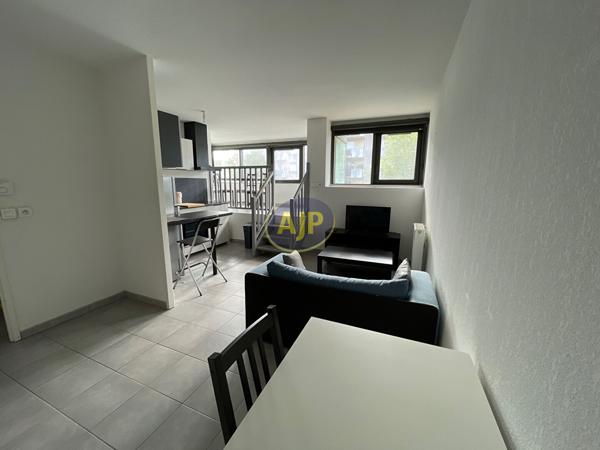 Appartement à louer Merignac : 2 pièces, 48m² avec 1 chambre(s) à 851€ - AJP Immobilier Mérignac