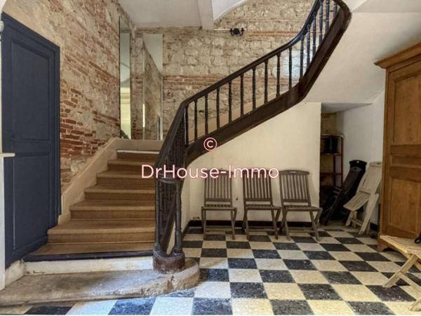 Immeuble à vendre 14 pièces de 560 m²