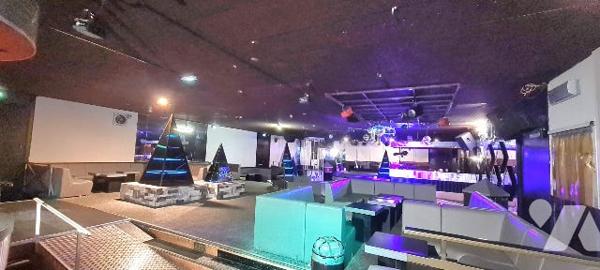 A Avoise : Bien immobilier (discothèque) et fonds de commerce