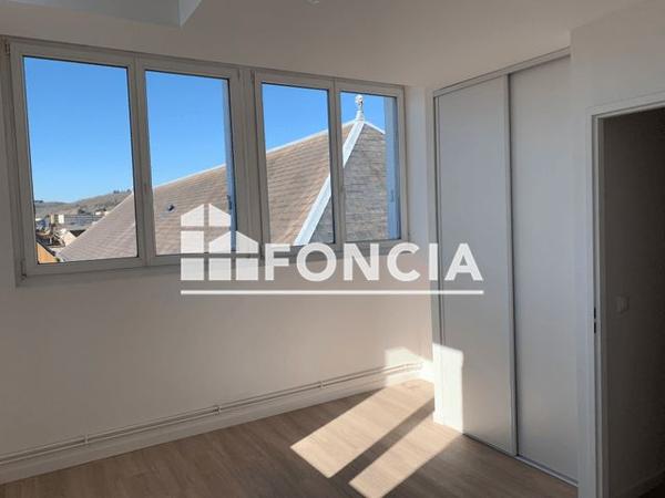 Location Appartement 5 pièces 99.5 m² - 5 BOULEVARD JULES FERRY Louviers 27400