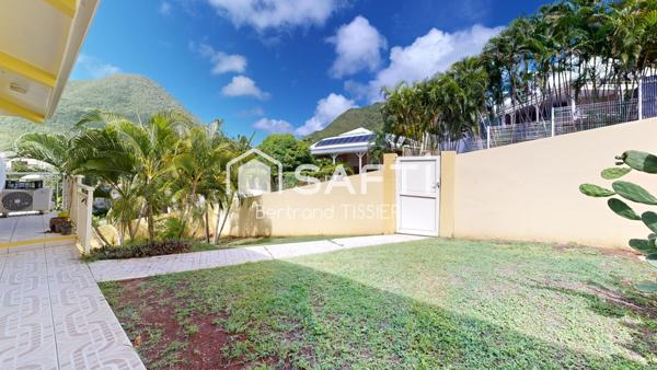 Maison sur deux niveaux, F4 + 2 T2, piscine