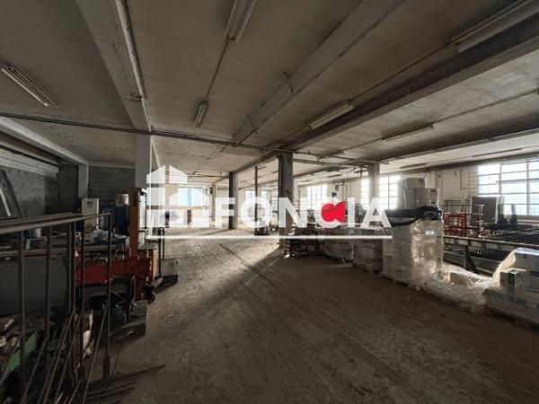 À vendre Local commercial 6700 m² - Bourgoin-jallieu 38300