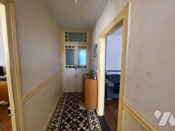 MAISON LOUÉE A VENDRE -Idéalement située en plein coeur de Nogent-le-Rotrou, cette maison de vi...