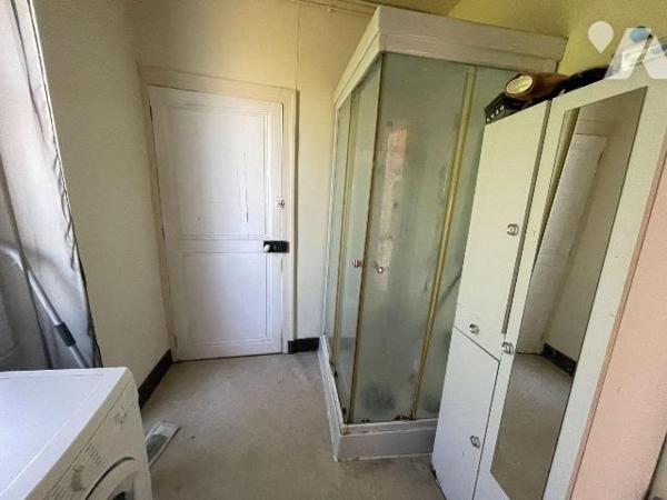 MAISON LOUÉE A VENDRE -Idéalement située en plein coeur de Nogent-le-Rotrou, cette maison de vi...