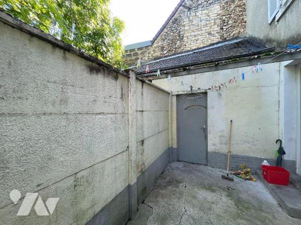 MAISON LOUÉE A VENDRE -Idéalement située en plein coeur de Nogent-le-Rotrou, cette maison de vi...