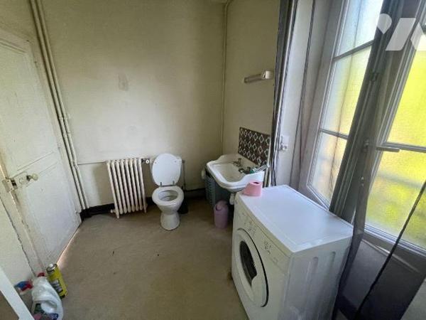 MAISON LOUÉE A VENDRE -Idéalement située en plein coeur de Nogent-le-Rotrou, cette maison de vi...